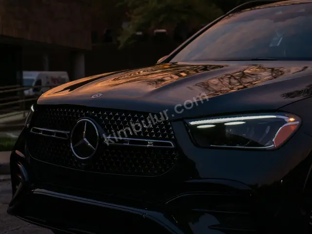 2024 Mercedes-Benz GLS Style — Tramer Kaydı Düşük