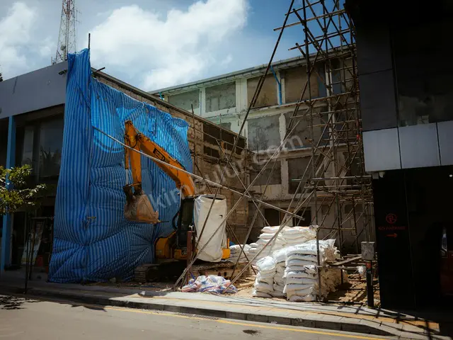 Soma Cam & Dış Cephe Temizliği Hizmeti — Ücretsiz Keşif