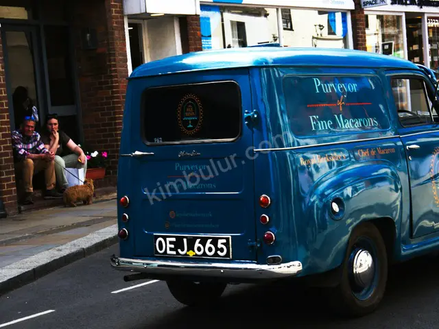 2018 Ford Transit Custom Design — Garaj Aracı — fotoğraf 2