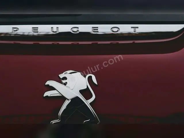 2022 Peugeot 5008 Sport — Değişensiz — fotoğraf 4