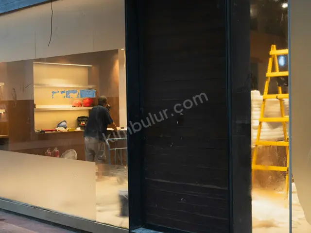 Bayraklı Prefabrik & Konteyner Ev Kurulumu Hizmeti — Garantili İşçilik — fotoğraf 2